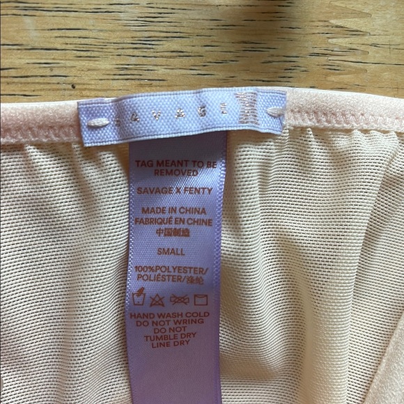 Savage X Fenty Red and Cream Bra with Underwire Support - Picture 8 of 10